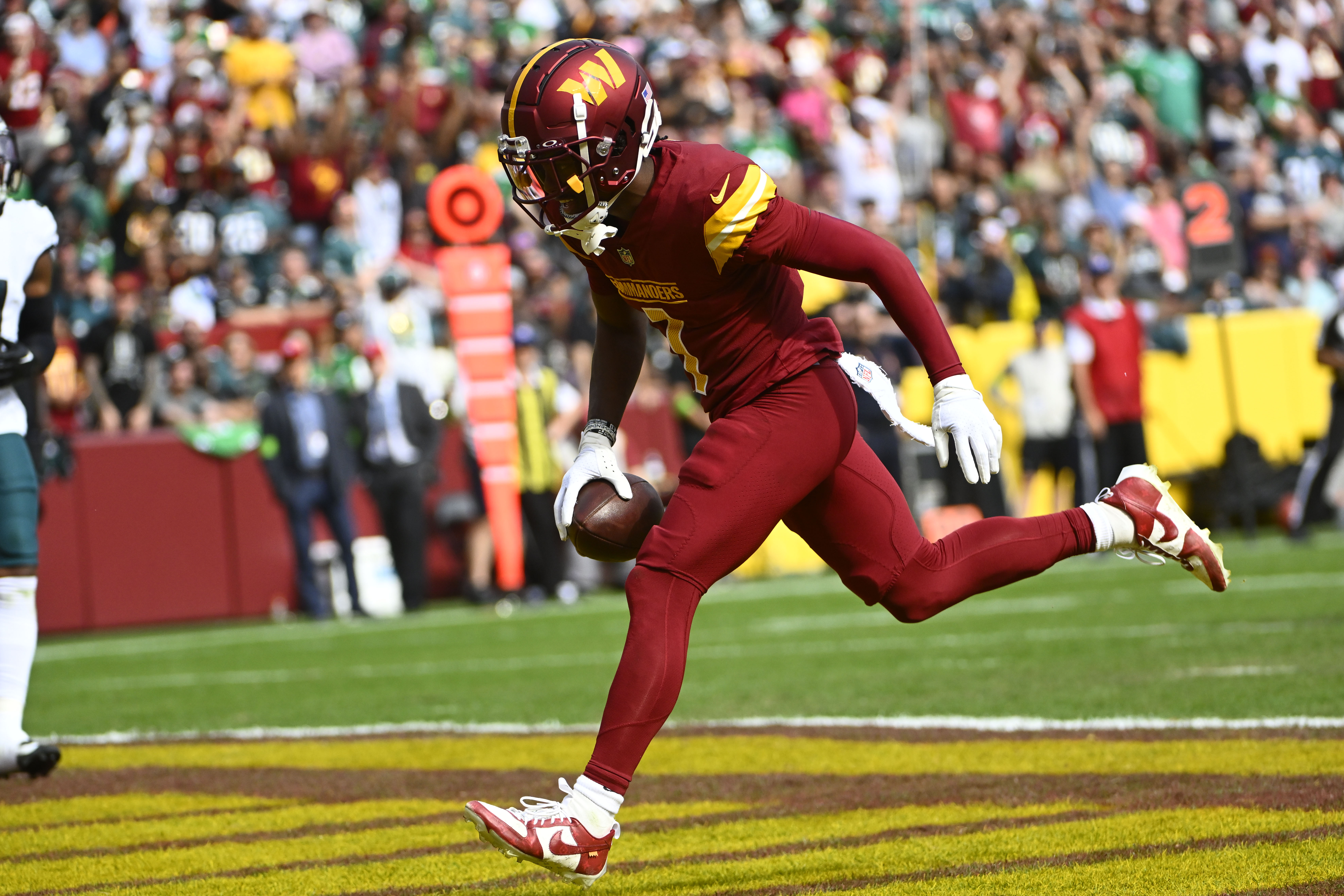 Washington Commanders receiver Jahan Dotson had a touchdown catch in Week 8 against the Philadelphia Eagles. 